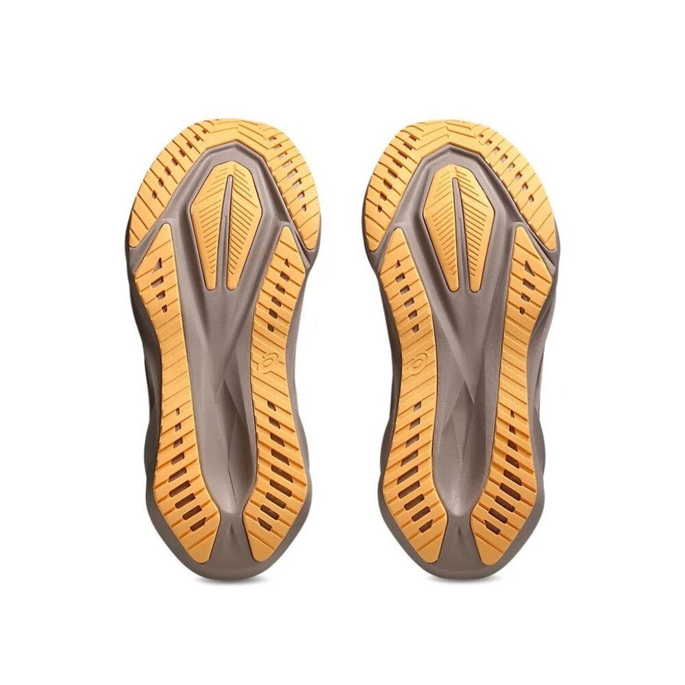 ASICS Women's Novablast 5 Wide Sneaker - Picture 6 of 8